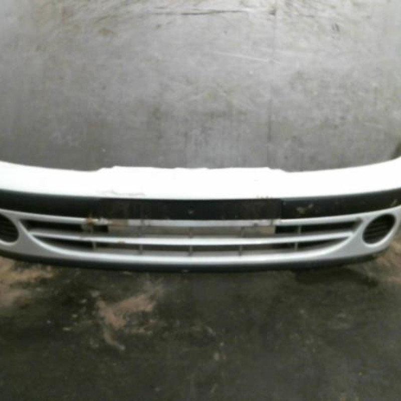 Pare choc avant RENAULT MEGANE 1 Photo n°1