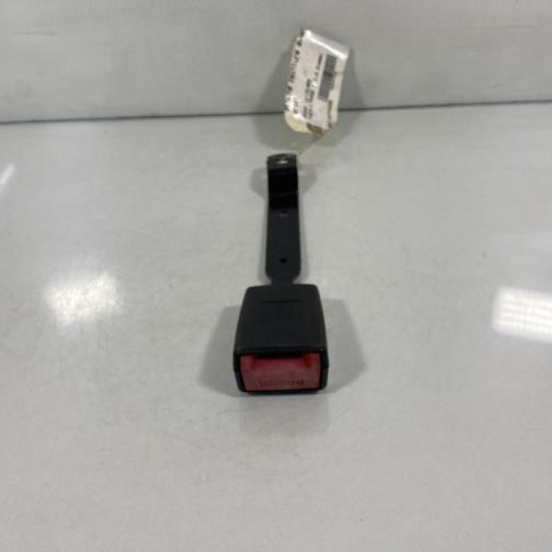 Attache ceinture avant droit SKODA FABIA 2 Photo n°1