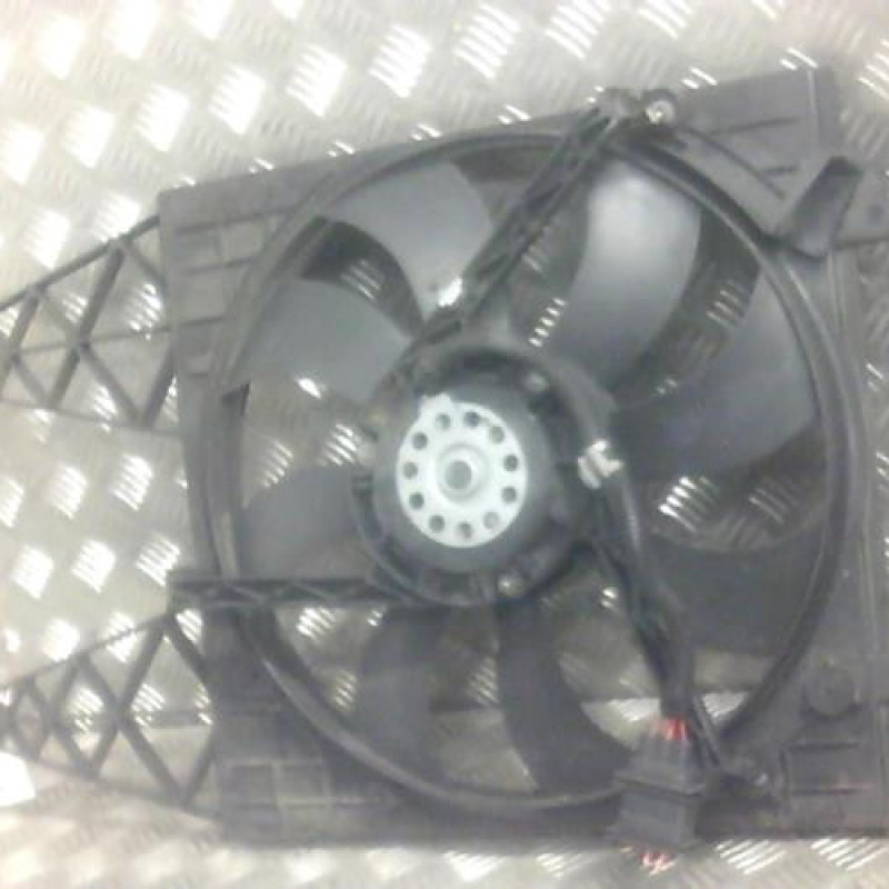 Moto ventilateur radiateur SKODA FABIA 2 Photo n°2