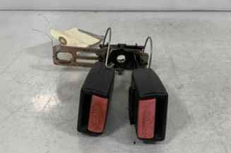 Attache ceinture arriere droit VOLVO 850 Photo n°1