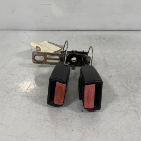 Attache ceinture arriere droit VOLVO 850 Photo n°1