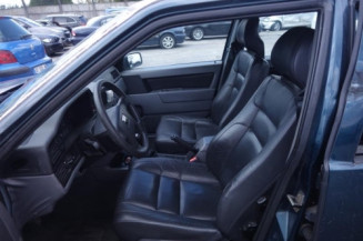 Serrure avant droit VOLVO 850
