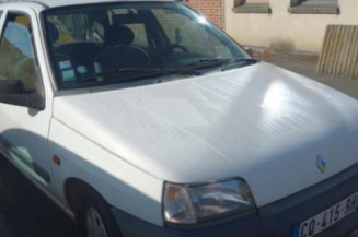 Pare choc avant RENAULT CLIO 1