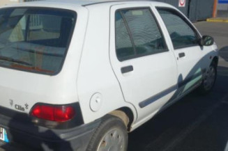Pare choc avant RENAULT CLIO 1