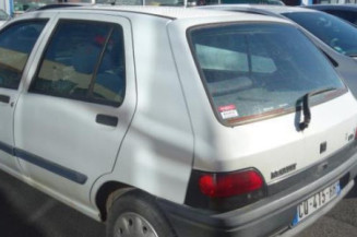 Pare choc avant RENAULT CLIO 1