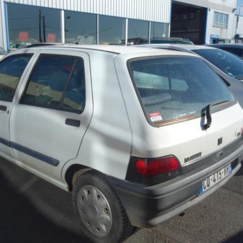 Pare choc avant RENAULT CLIO 1 Photo n°9