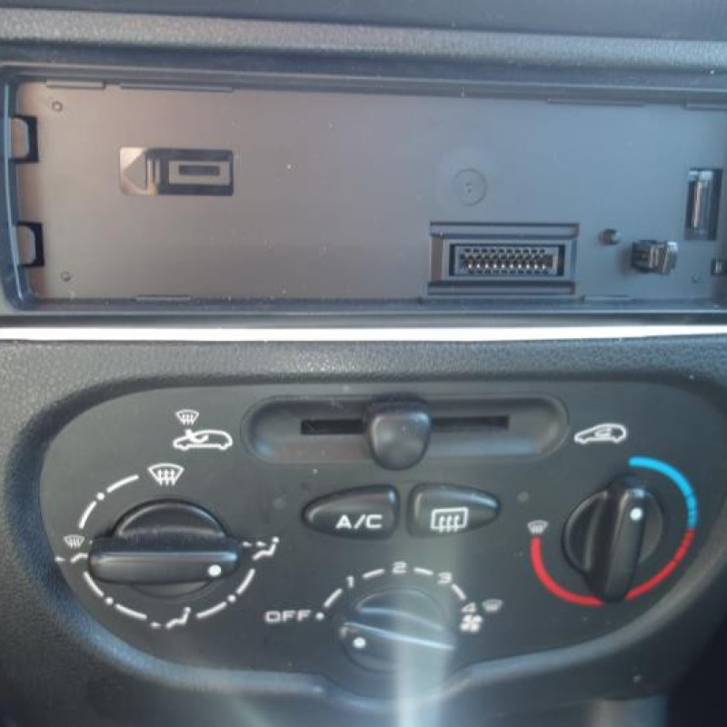 Retroviseur droit PEUGEOT 206+ Photo n°9