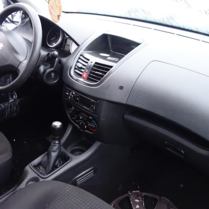 Volant PEUGEOT 206+ Photo n°6