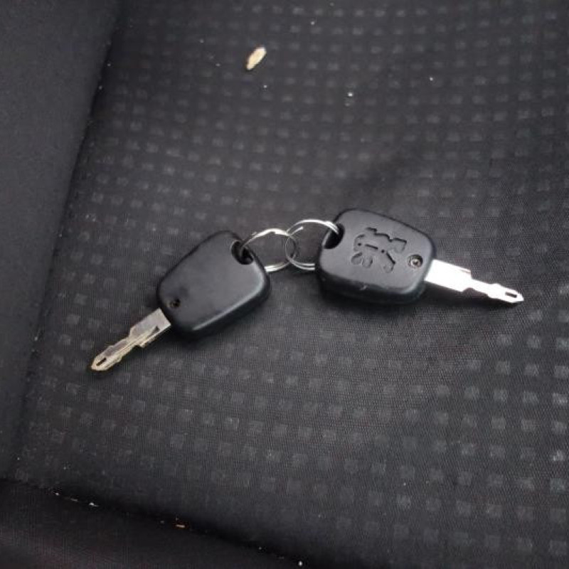 Volant PEUGEOT 206+ Photo n°8