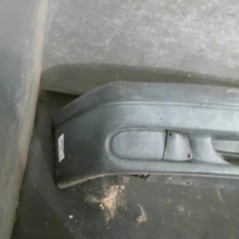 Pare choc avant RENAULT LAGUNA 1 Photo n°2