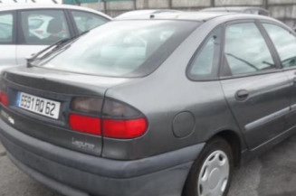 Pretensionneur de ceinture avant droit RENAULT LAGUNA 1