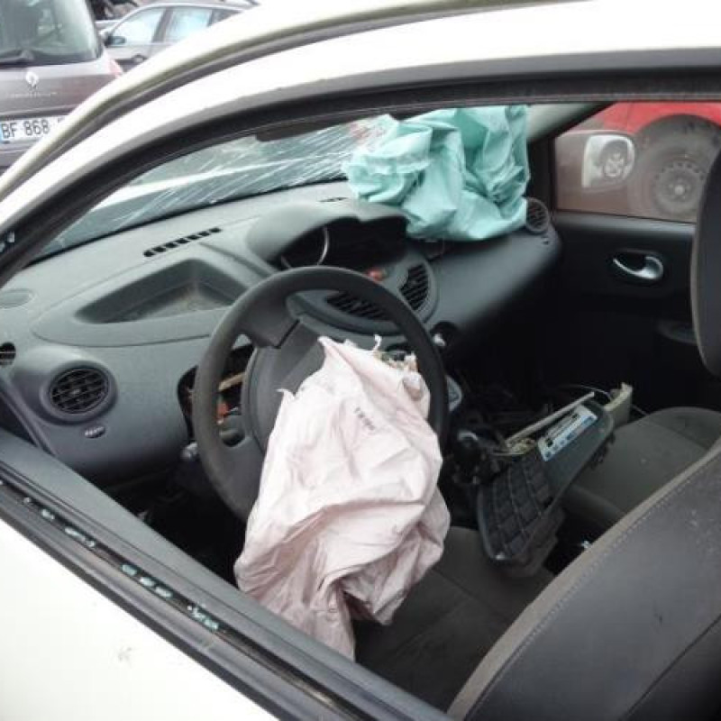 Trappe d'essence RENAULT TWINGO 2 Photo n°8