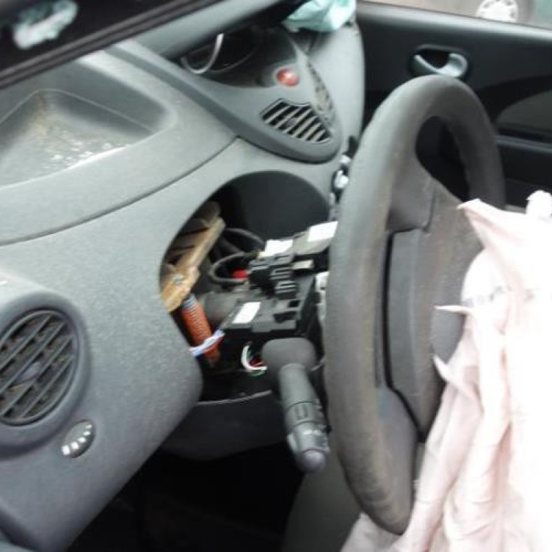 Trappe d'essence RENAULT TWINGO 2 Photo n°10