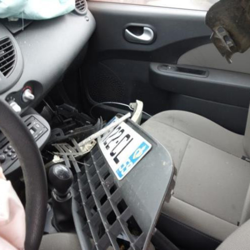 Trappe d'essence RENAULT TWINGO 2 Photo n°12