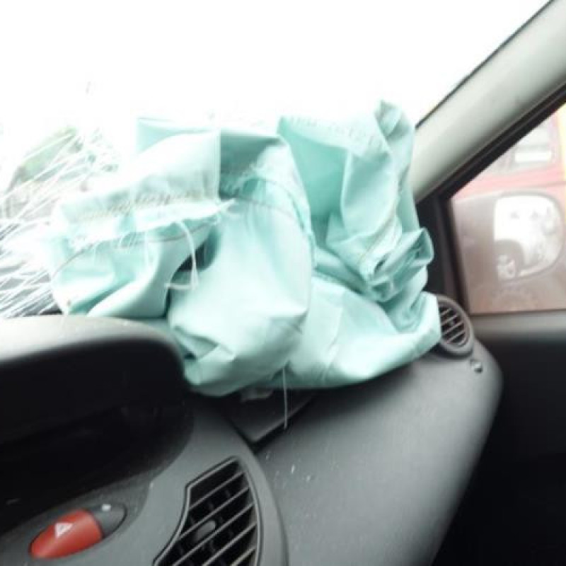 Trappe d'essence RENAULT TWINGO 2 Photo n°13
