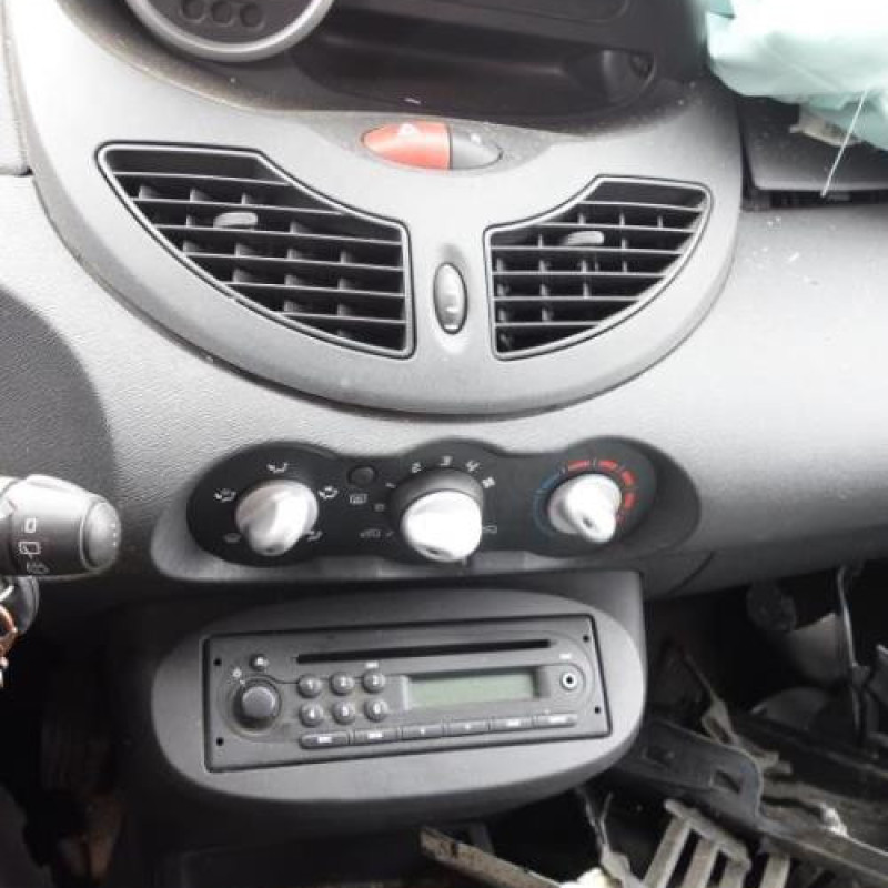 Trappe d'essence RENAULT TWINGO 2 Photo n°14