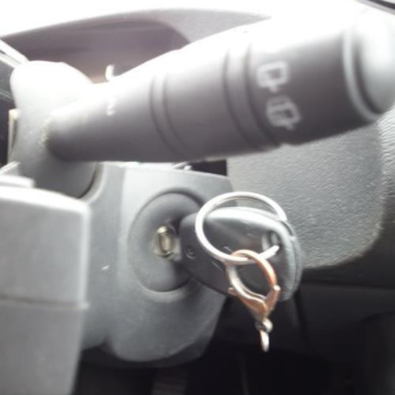 Trappe d'essence RENAULT TWINGO 2 Photo n°15