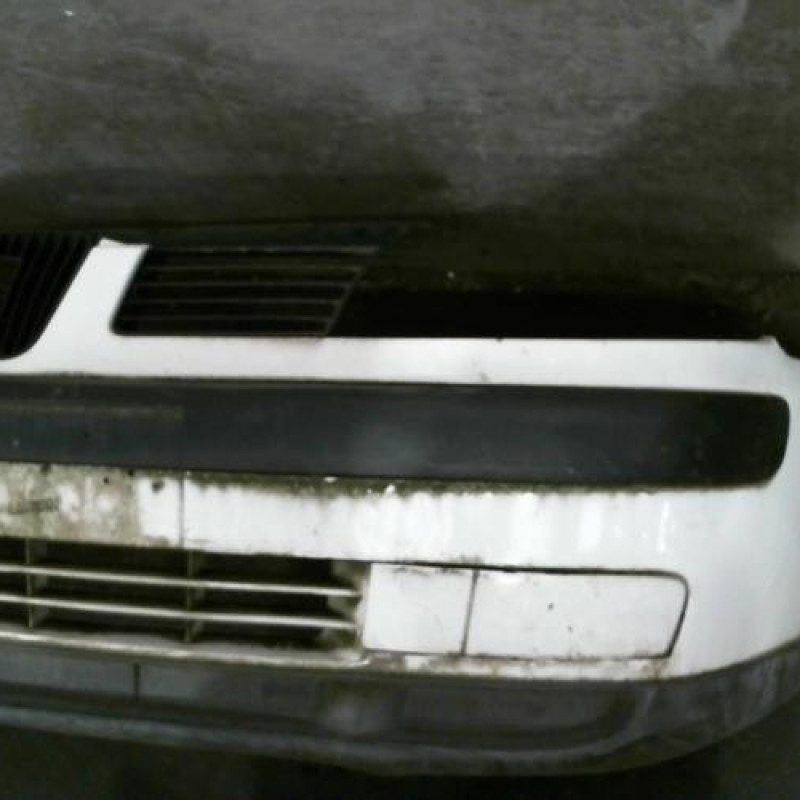 Pare choc avant SEAT IBIZA 2 Photo n°3