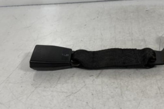 Attache ceinture arriere droit FORD FIESTA 2