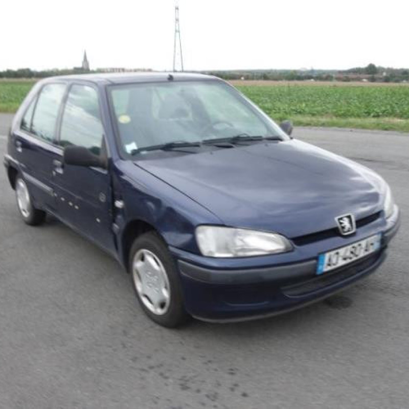 Malle/Hayon arriere PEUGEOT 106 Photo n°4