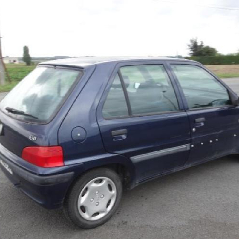 Malle/Hayon arriere PEUGEOT 106 Photo n°5