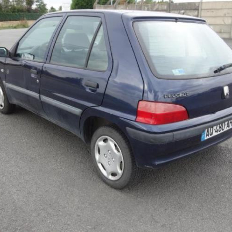 Malle/Hayon arriere PEUGEOT 106 Photo n°6