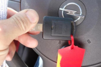Ceinture arriere droit OPEL CORSA C