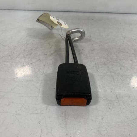 Attache ceinture arriere gauche VOLKSWAGEN POLO 2 Photo n°1