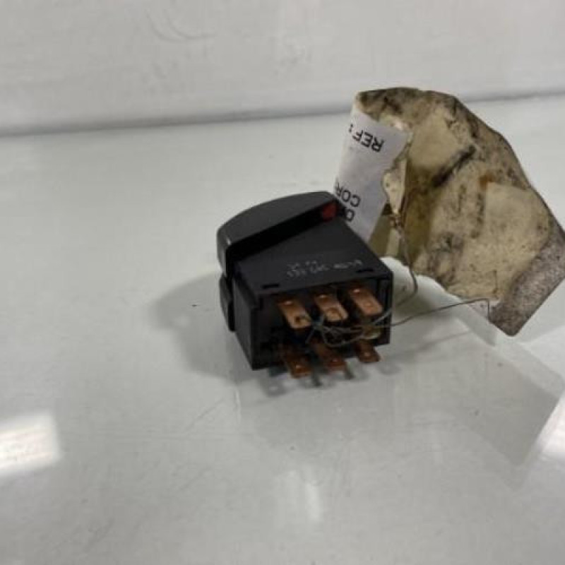 Bouton de warning OPEL CORSA B Photo n°3