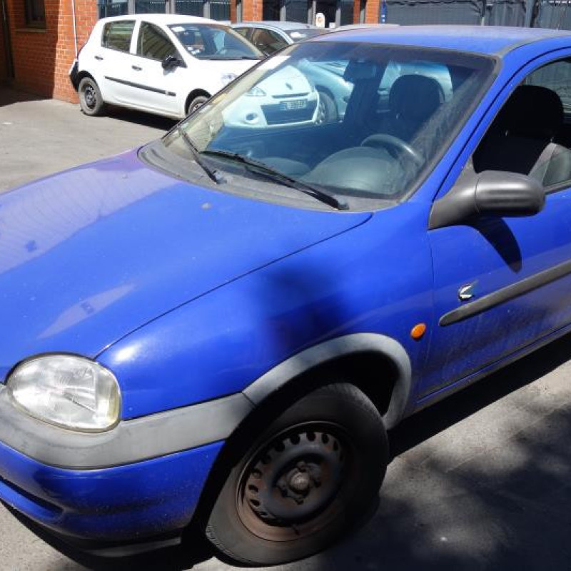 Ceinture arriere gauche OPEL CORSA B Photo n°4
