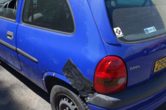 Ceinture arriere gauche OPEL CORSA B