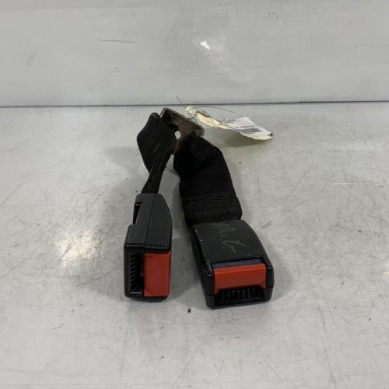 Attache ceinture arriere gauche OPEL ASTRA F Photo n°1