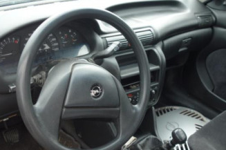 Ceinture arriere gauche OPEL ASTRA F