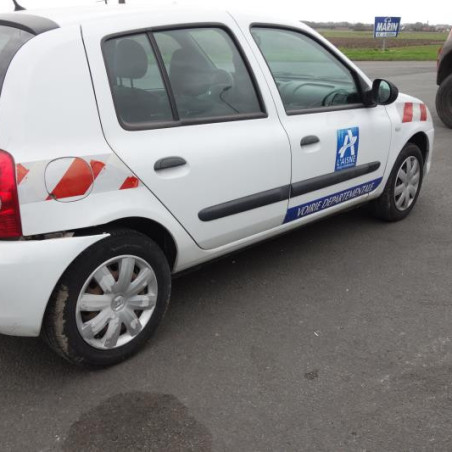Volant RENAULT CLIO 2 CAMPUS Photo n°1