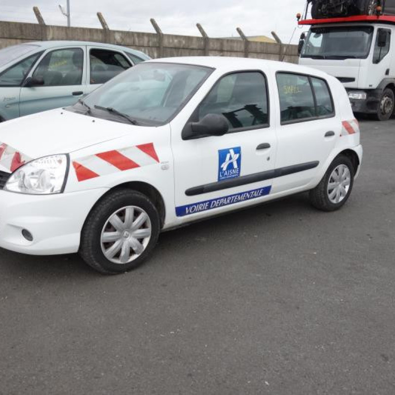 Volant RENAULT CLIO 2 CAMPUS Photo n°4