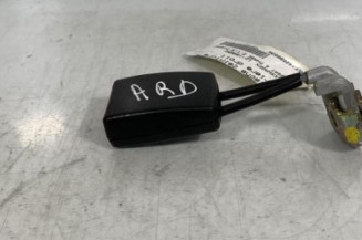 Attache ceinture arriere droit VOLKSWAGEN PASSAT 4