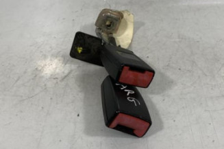 Attache ceinture arriere gauche VOLKSWAGEN PASSAT 4 Photo n°1