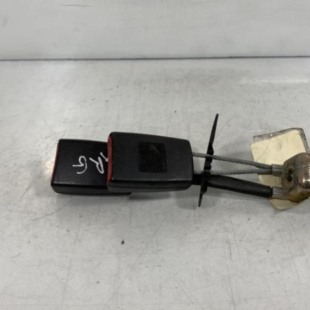 Attache ceinture arriere gauche VOLKSWAGEN PASSAT 4