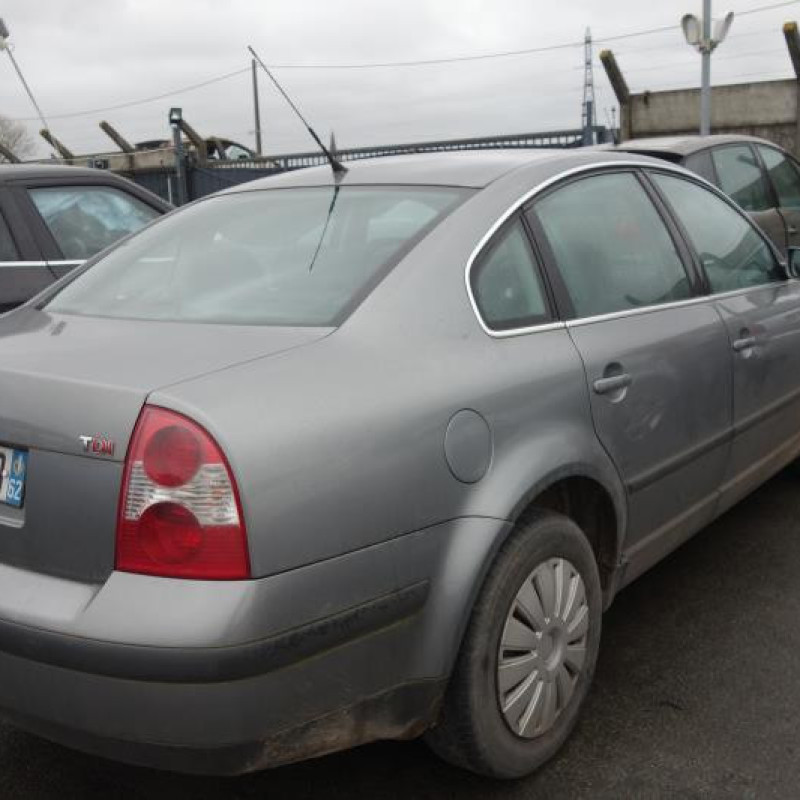 Pretensionneur de ceinture arriere gauche VOLKSWAGEN PASSAT 4 Photo n°6