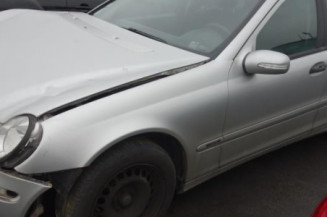 Pretensionneur de ceinture avant droit MERCEDES CLASSE C 203