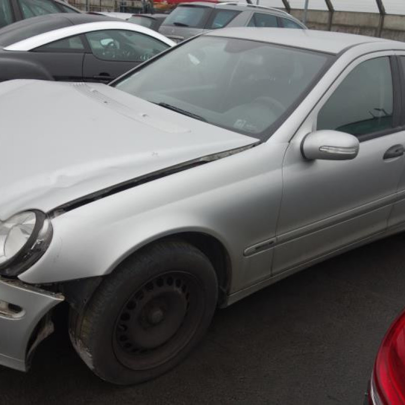 Pretensionneur de ceinture avant droit MERCEDES CLASSE C 203 Photo n°4