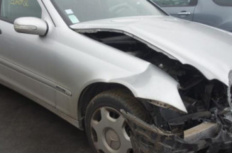 Pretensionneur de ceinture avant droit MERCEDES CLASSE C 203