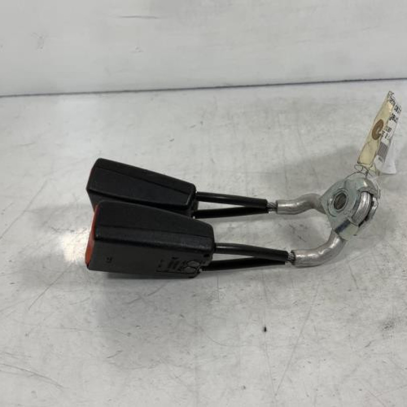 Attache ceinture arriere gauche SKODA FABIA 1 Photo n°2