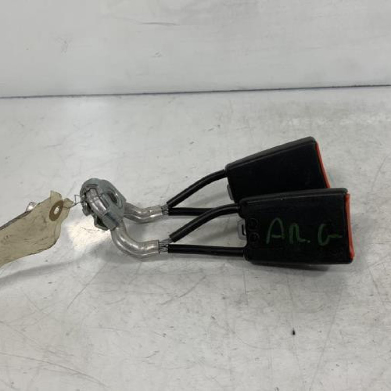 Attache ceinture arriere gauche SKODA FABIA 1 Photo n°3