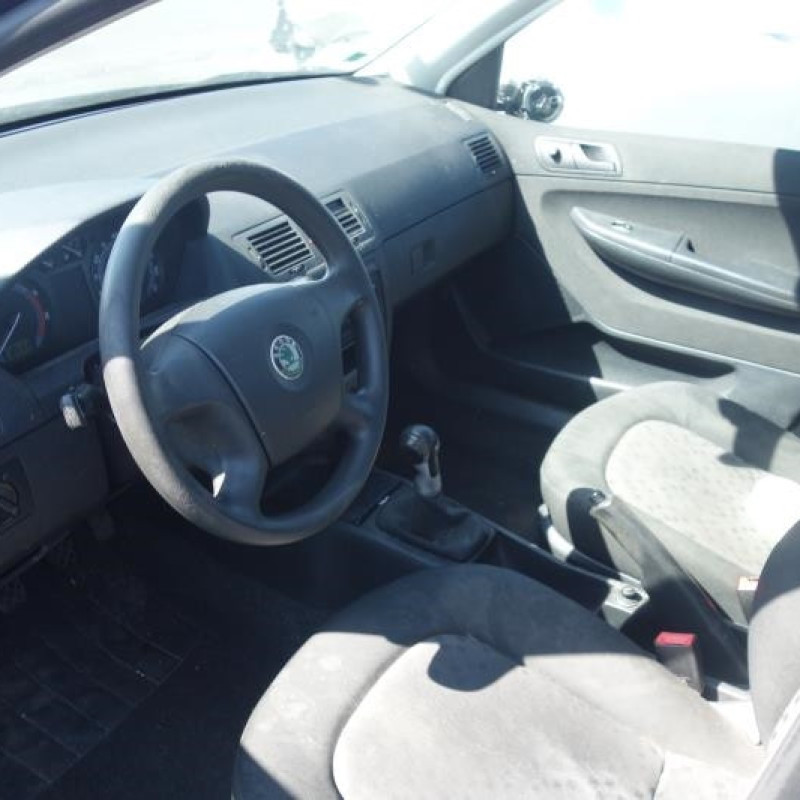 Ceinture arriere gauche SKODA FABIA 1 Photo n°8
