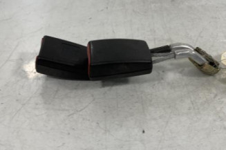 Attache ceinture arriere gauche AUDI A4 2