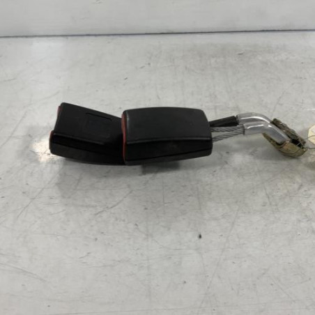 Attache ceinture arriere gauche AUDI A4 2