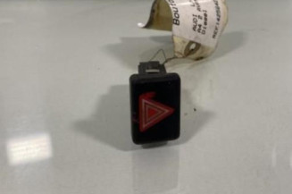 Bouton de warning AUDI A4 2 Photo n°1