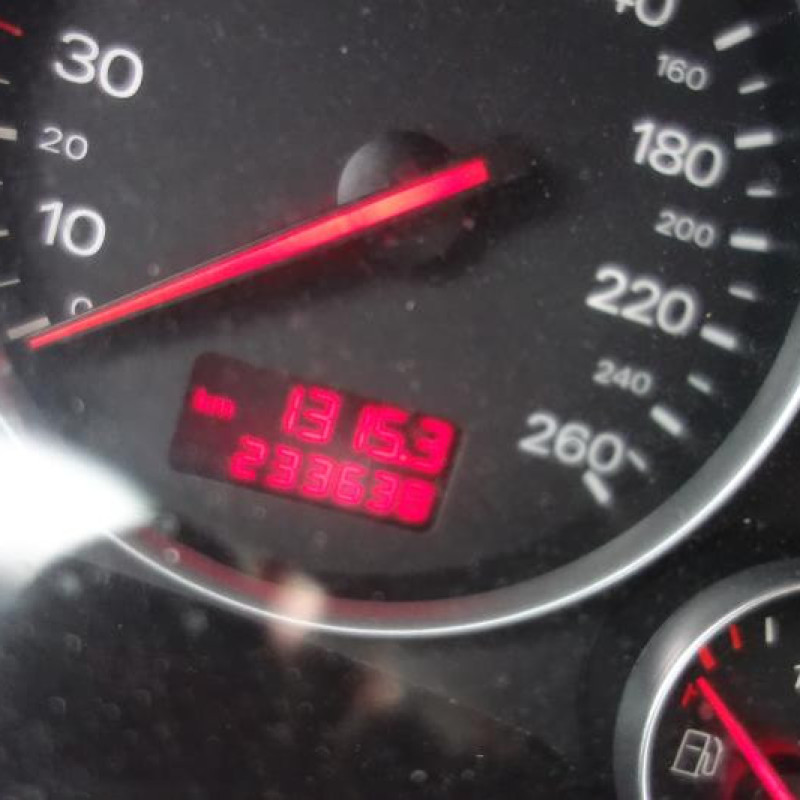 Ceinture arriere gauche AUDI A4 2 Photo n°10