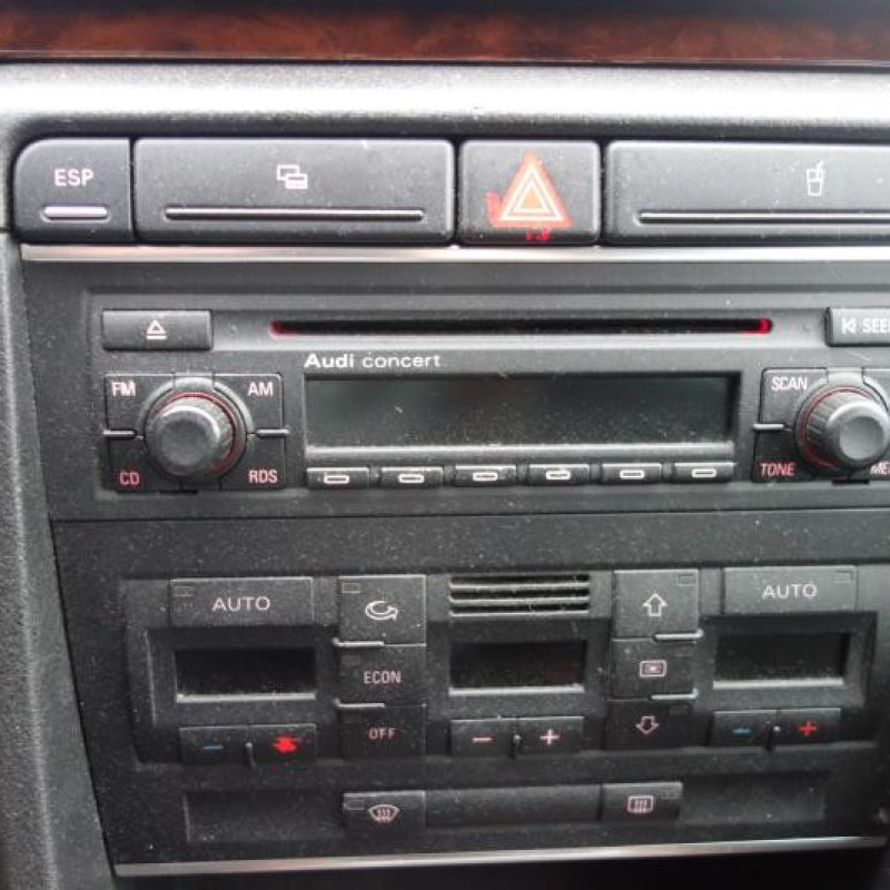 Pretensionneur de ceinture avant droit AUDI A4 2 Photo n°9